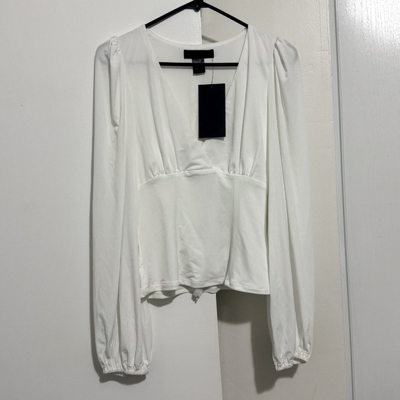 NEW La Femme En Noir Bishop Blouse Top in Ivory Small - Picture 2 of 5